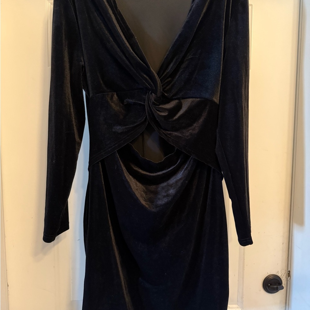 SHEIN Black Velvet Long Sleeve Dress